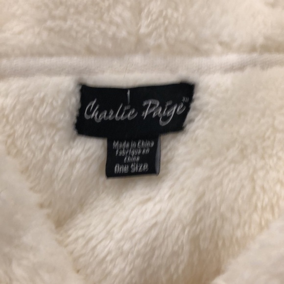 Charlie Paige white faux fur cape jacket pockets and hood M/L - Picture 7 of 9